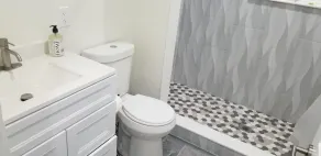 Newly Renovated Open-Concept living space, close to Boston, plenty of parking - Image 2