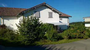 Familiehus i et typisk baskisk hus mellem hav og bjerge - Image 5