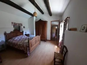 Beautiful Provencal mas with breathtaking views of the Luberon - Image 3