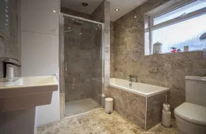 Hereford City - Goldcrest House - 4 Bedroom House With Parking, Located Very Close To City Centre & River Wye - Sleeps Up To 6 Guests - Hosted by RENTMYHOUSE - Image 5