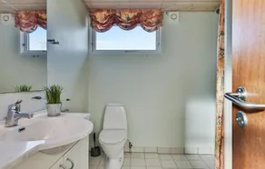 Lovely home in Faaborg with house sea view - Image 2