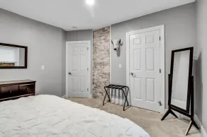 Fully renovated house in a highly walkable neighborhood; close to all! - Image 5