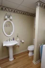 Spacious farmhouse with a hottub! - Image 3