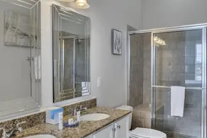 Spacious 3BR Lakeview Condo in Crystal Cove - Image 4