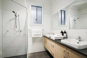 Ella House III -4BR, 2Bathrm, Alfresco, Smart TV - Ella House III -4BR, 2Bathrm, Alfresco, Smart TV - Image 3