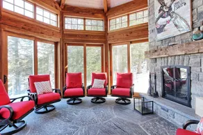 Splendido cottage per famiglie con 8 letti e 6 bagni sul lago Rosseau! Sala Muskoka! Tavolo da biliardo! - Image 2