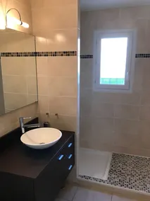 Luksus villa, aircondition, opvarmet swimmingpool, grønne områder, golfbaner i Prov - Image 3