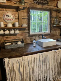 Fern Hollow Treehouse, rustic escape cozy romantic - Image 3