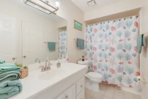 Newly Updated 2 Bed/1.5 Bath Townhome-3 Minute Walk to Beach-Best Deal Around!! - Image 3