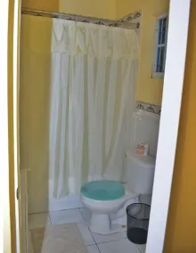 Unity Villa Three bedroom Apt. with Cable/ free wifi,Close to beach. - Image 2