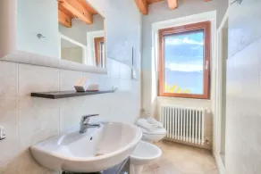 Faby House On Hilly Area & Lake View - Happy Rentals - Image 2