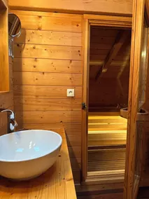 Chalet Érable**** – Sauna – 8 Pers | Ménage, Serviettes & Lits Faits Inclus - Image 3