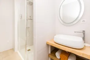 Gîte Occitanie, 2 rooms, air-conditioned with terrace for 1 to 3 people - shared outdoor swimming pool - Image 2