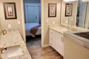 Spacious, FREE Private Heated Pool, Great Location! 10+ Guests & Pet Friendly - Image 4