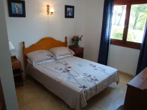 Private Pool, terrace vineyard views, BBQ, Table Tennis, 5 min car Beach/Town - Image 4