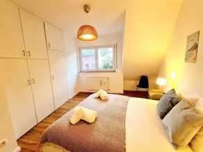 Contemporary 2 bedroom with parking space - Image 5