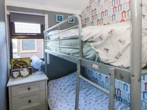 Captain's Cabin - Image 4