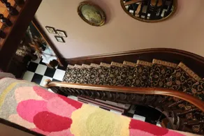 Family-friendly, historic Victorian within an hour's drive to many attractions - Image 2