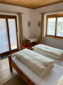 Tre-værelses lejlighed (2) 65sqm, bad / toilet, 2 ekstra soveværelser, separat køkken - Image 2