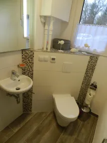 Large family friendly apartment with terrace, - Image 2
