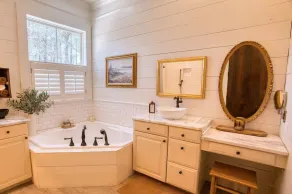 Southern Farm House 4 Br 4 Bath - Image 3