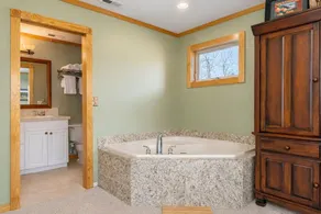 Riverwood Lodge 5 Bedroom Home by NW Comfy Cabins by RedAwning - Image 3
