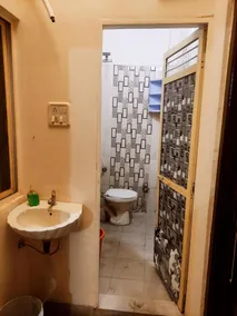 4-bedroom house in charming Ujjain with AC, WiFi, CCTV facility etc. - Image 5