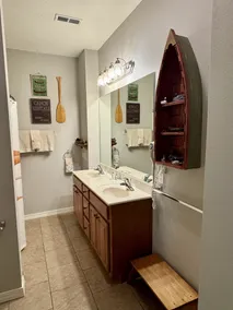 Walk-in level Condo B-6 Near Lake - Image 3
