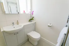 Ynys Las -  a sea view that sleeps 4 guests  in 2 bedrooms - Image 3