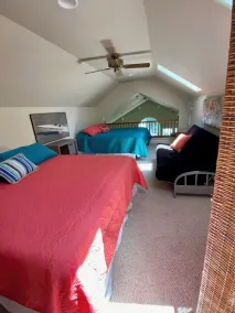 Beautiful Lake Front Home on 5 acres...multi family vacations - Image 3