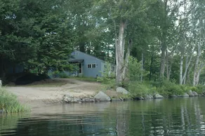 Slap af og nyd 240 'søfront på Stinson Lake-Rumney, NH, med privat strand - Image 4
