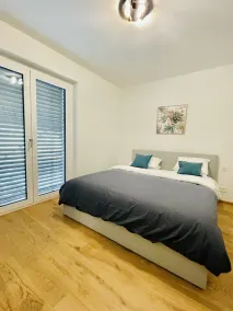 3 bedrooms Terrace Garden Parking - Image 4