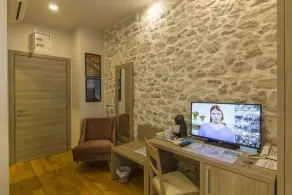 Tifani Luxury Rooms - Image 5
