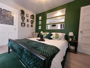 Le Chanelle Suite, ELEGANT, ARTISTIC apartment - Image 3