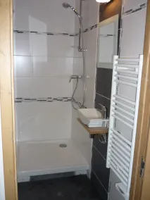 Apt 8 personnes au pied de la télécabine du diable - Image 5