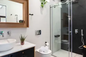 Blue Island Luxury Apartment - Image 4