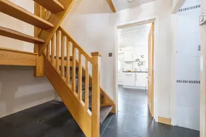 Relaxing 4BR Near City Centre - Image 2