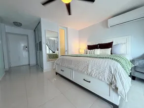 Steps from the Beach, Romantic Studio w/King Bed - Image 5