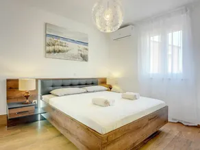 Beautiful private villa for 10 guests with private pool, A/C, WIFI, TV and terrace - Image 5