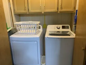 SERENITY PLACE - 3 BR 2 BA home, sleeps 8, on gorgeous Lake Murray - Image 2