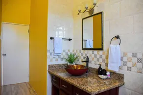 5 BEDROOM Apartment - Image 2