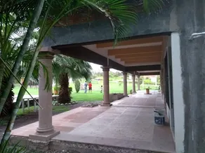 Casa de campo con piscina y jardín para eventos - Image 4