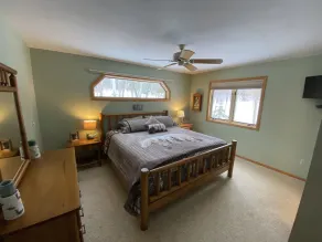 Spacious Kimble Lake home with year-round HOT TUB and seasonal Bunkhouse - Image 5