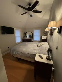Lakefront house - Image 4