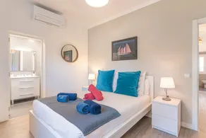 Holiday Home close to the Sea with Garden & Wi-Fi - Image 5