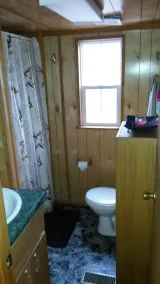 Petite cabine avec 100 'Waterfall privé sur 24 Acres - Image 3