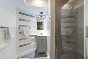 SPACIOUS GARDEN OASIS IN THE HEART OF DC! WALKABLE TO IT ALL! - Image 4