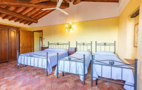 Stunning Home In Marliana - Image 5