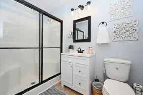 Relax at The Blue Bird - 2BD/2BA + Easy Parking - Image 3