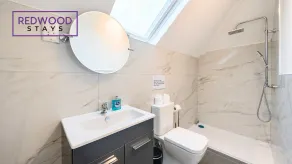 Connaught Road House in Aldershot - Image 3